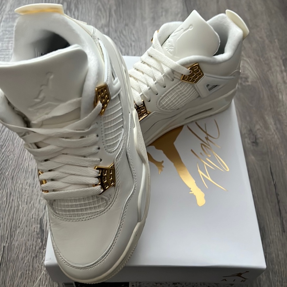 Sail/ Metallic Gold Black WMNS Jordan 4 Retro